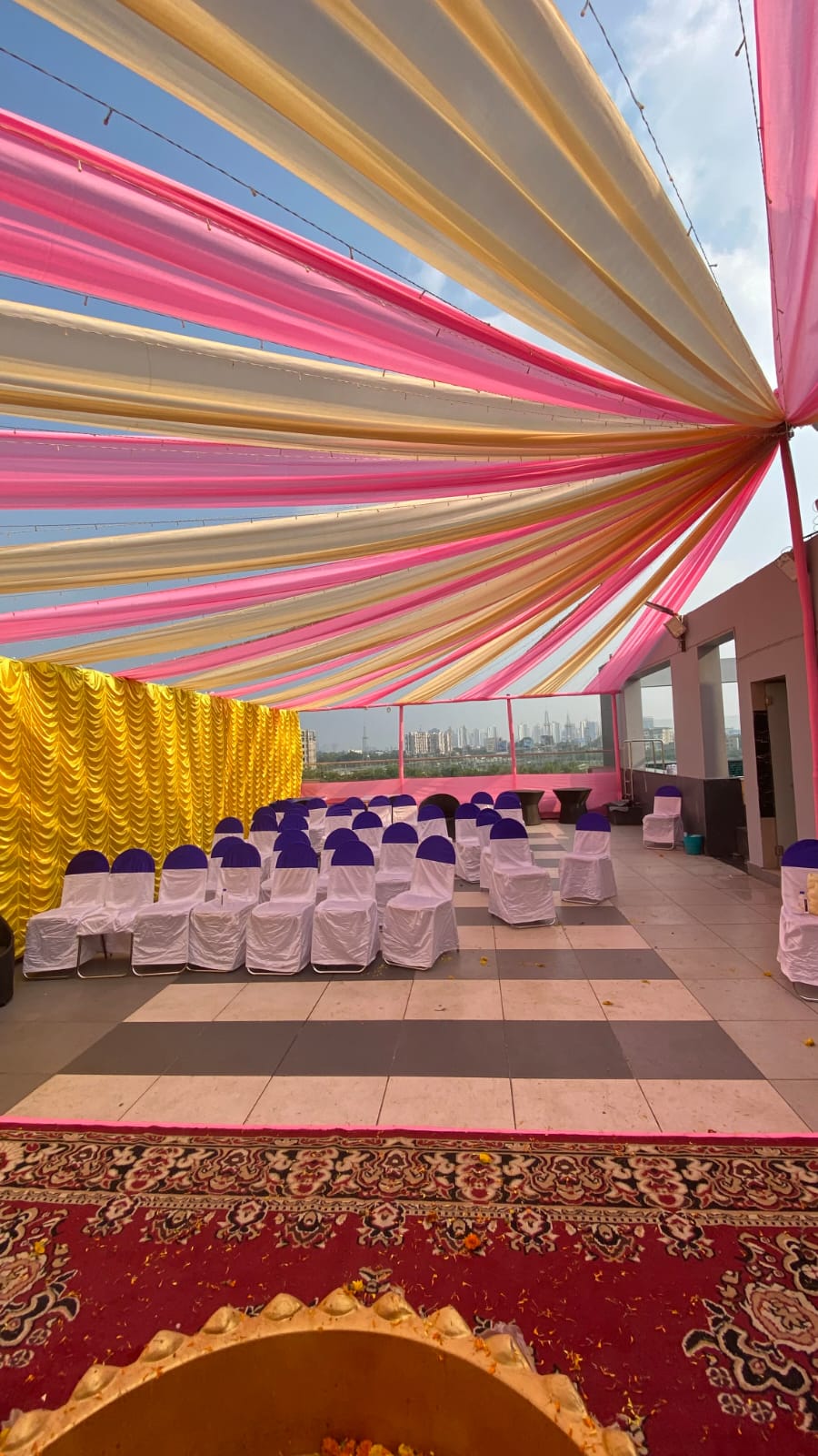 Rooftop Lounge