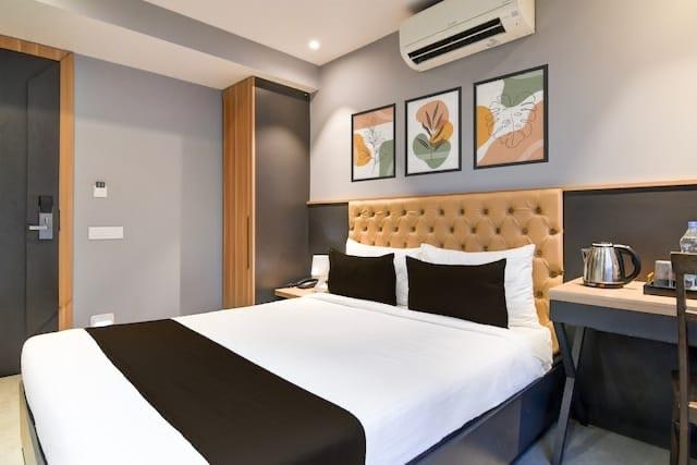 Executive Room 102