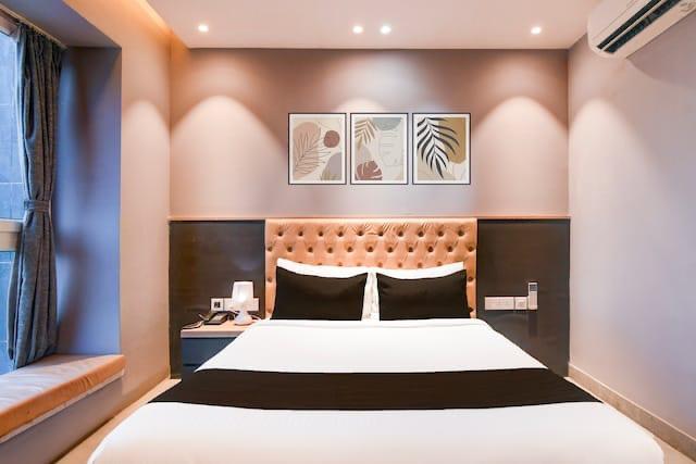 Executive Room 105